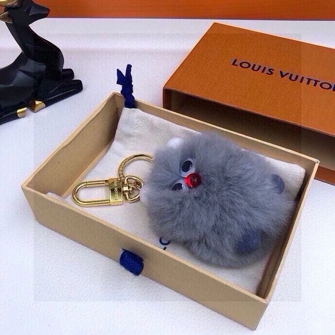 Breathable Louis Vuitton Keychains 265333
