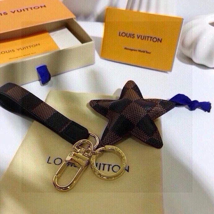 Louis Vuitton Keychains ModernLook 265358