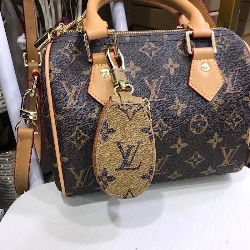 Louis Vuitton Keychains Comfortable 265330