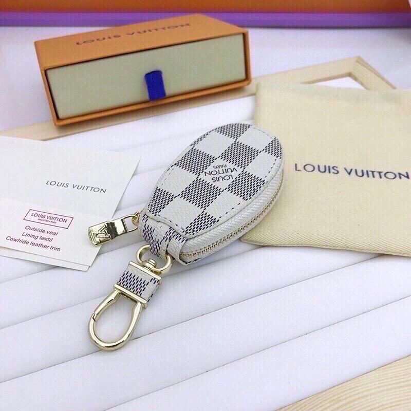 ModernLook Louis Vuitton Keychains 265322