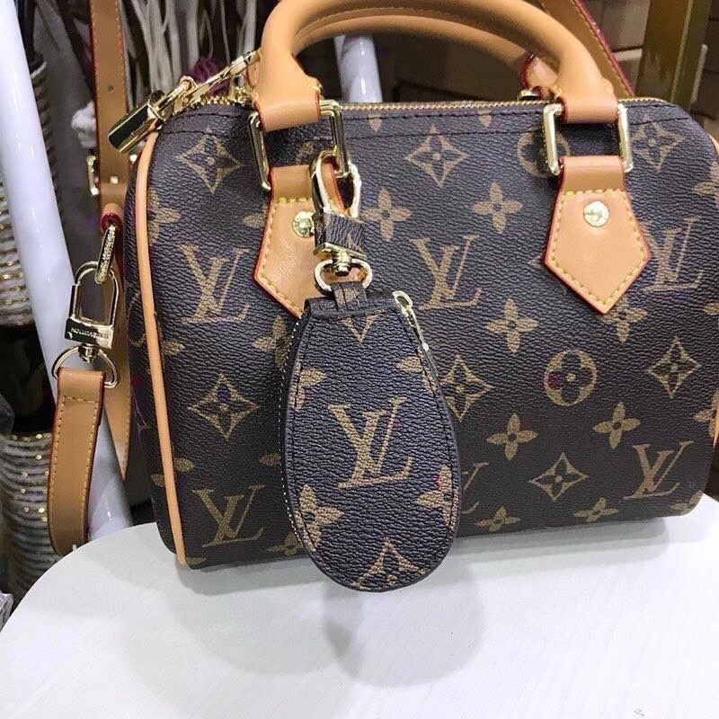 TravelReady Louis Vuitton Keychains 265321