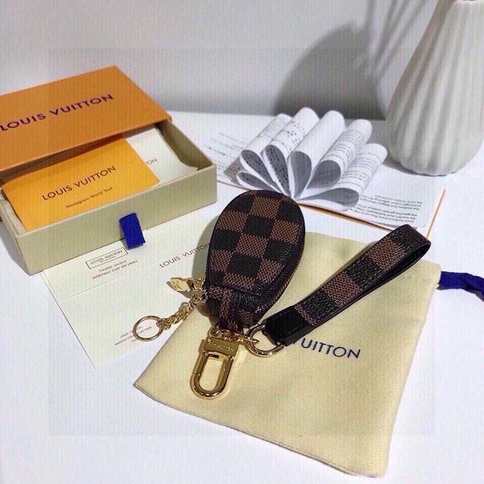 Louis Vuitton Keychains Bold 265314
