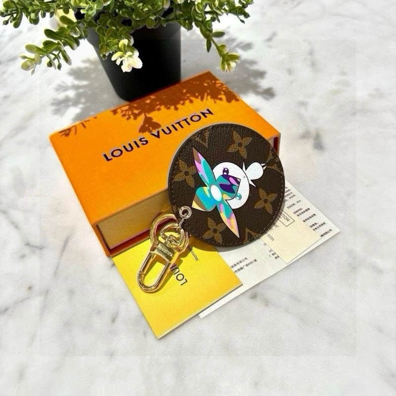 QuickDry Louis Vuitton Keychains 265308