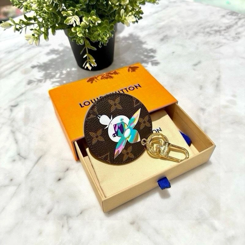 QuickDry Louis Vuitton Keychains 265308