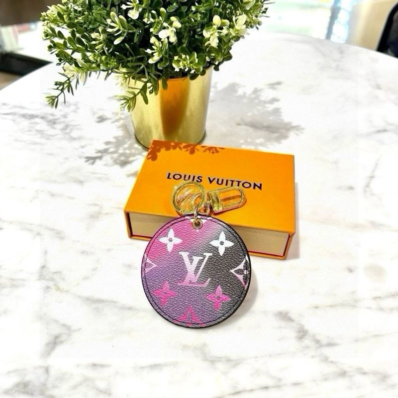 Louis Vuitton Keychains Popular 265310