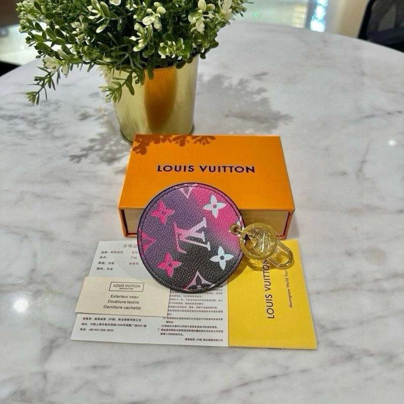 Louis Vuitton Keychains Popular 265310