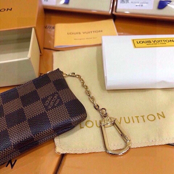 OnTrend Louis Vuitton Keychains 265295