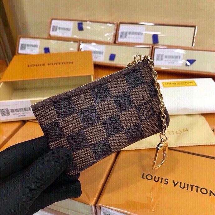 OnTrend Louis Vuitton Keychains 265295