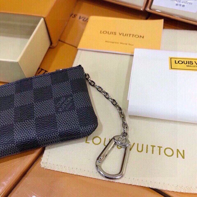 Louis Vuitton Keychains Sophisticated 265309