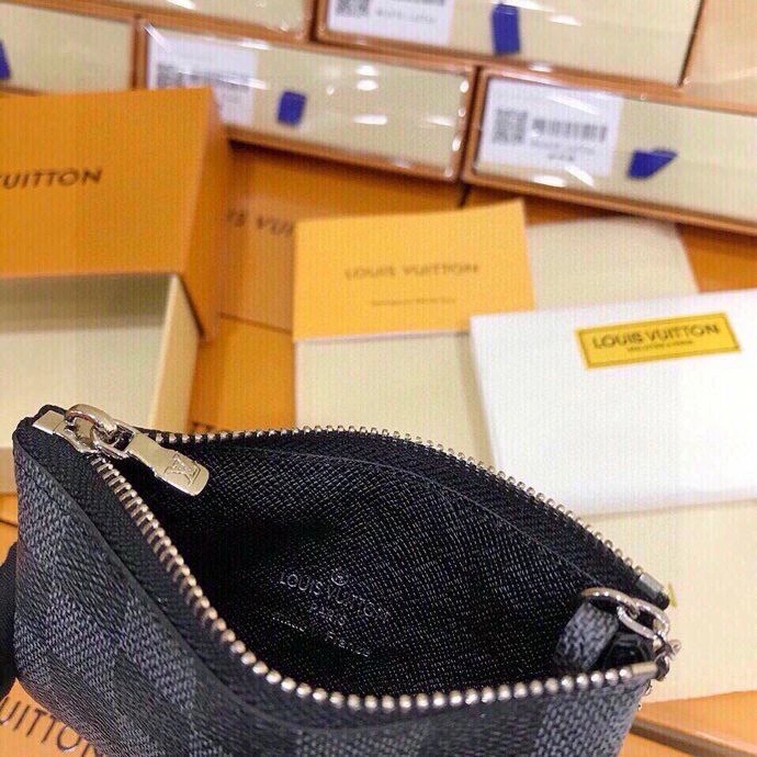 Louis Vuitton Keychains Sophisticated 265309
