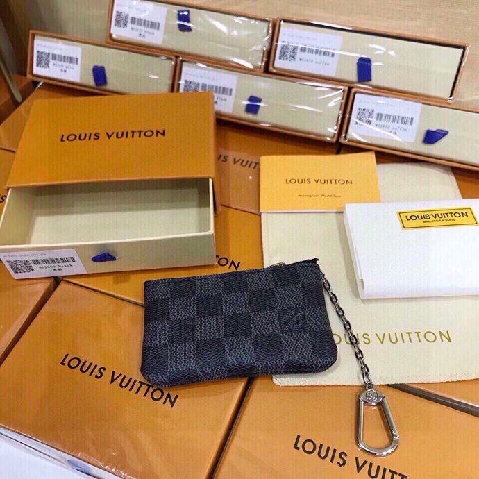 Louis Vuitton Keychains Sophisticated 265309