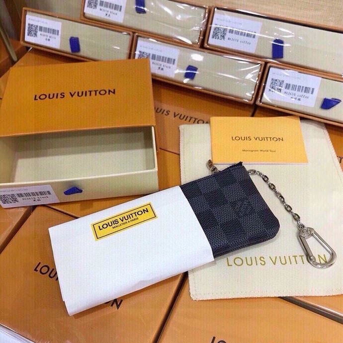 Louis Vuitton Keychains Sophisticated 265309