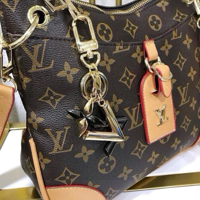 Louis Vuitton Keychains Minimalist 265254