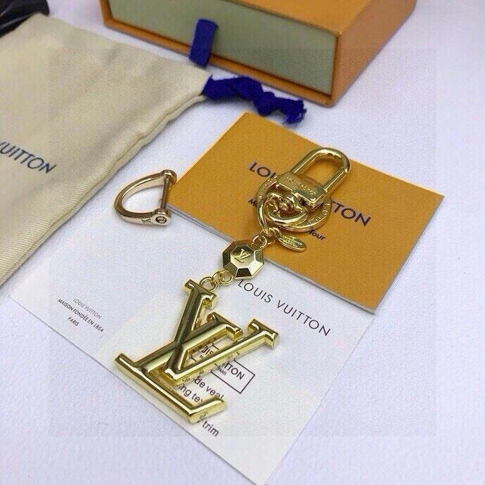 MoistureWicking Louis Vuitton Keychains 265251