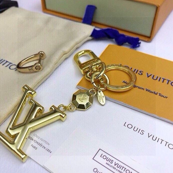 MoistureWicking Louis Vuitton Keychains 265251