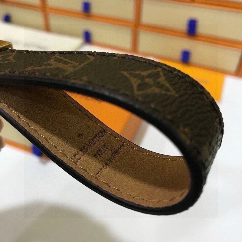 Trendsetting Louis Vuitton Keychains 265271