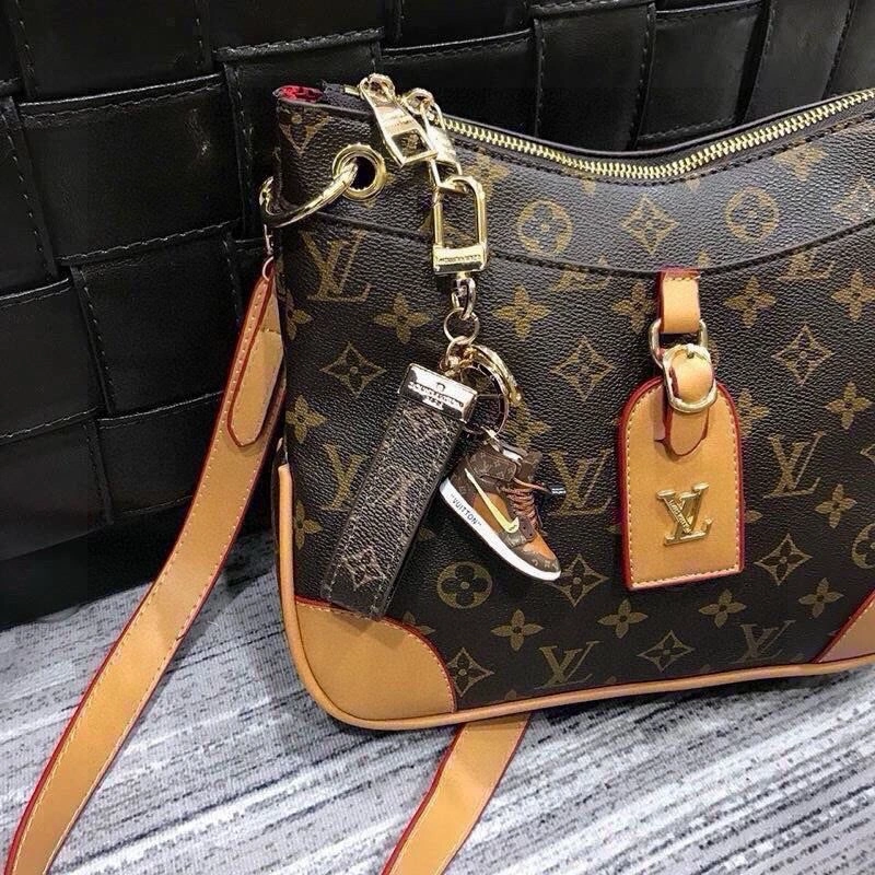 FlexibleFit Louis Vuitton Keychains 265242