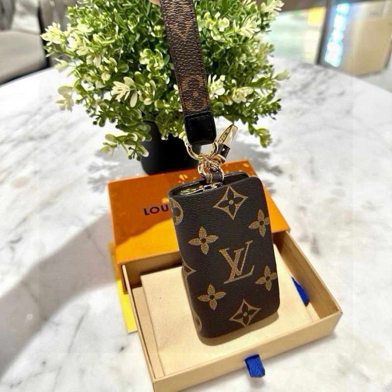 Louis Vuitton Keychains Modern 265274