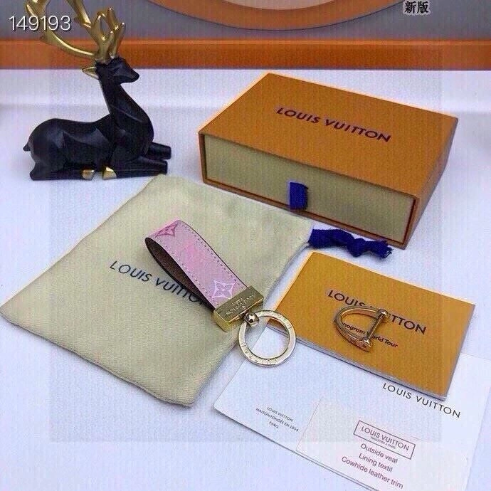Breathable Louis Vuitton Keychains 265225