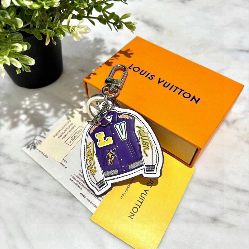 Louis Vuitton Keychains Snug 265218
