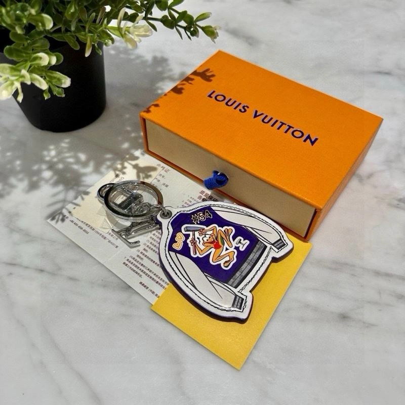 Louis Vuitton Keychains Snug 265218