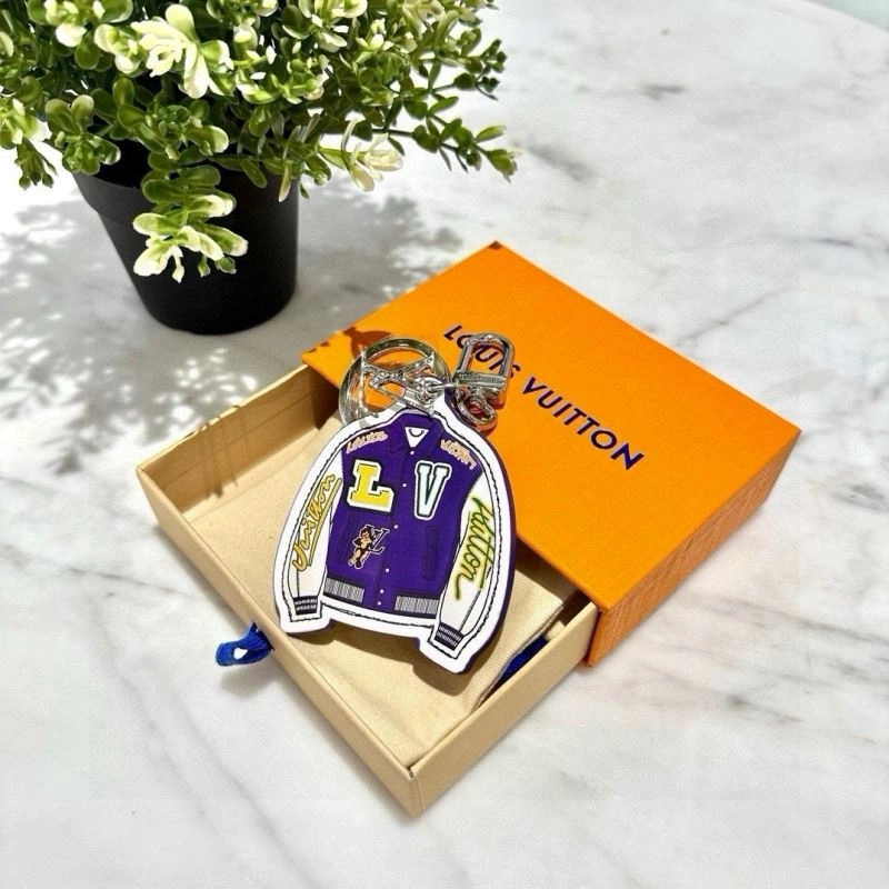 Louis Vuitton Keychains Snug 265218