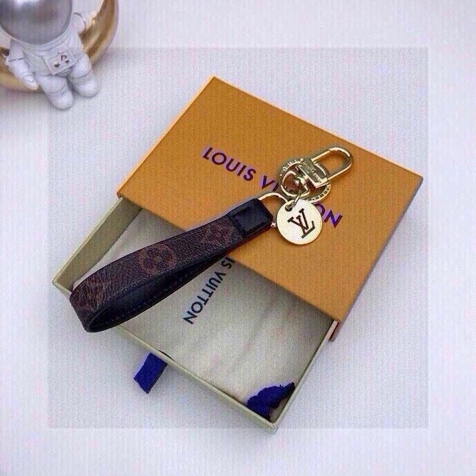 Snug Louis Vuitton Keychains 265159