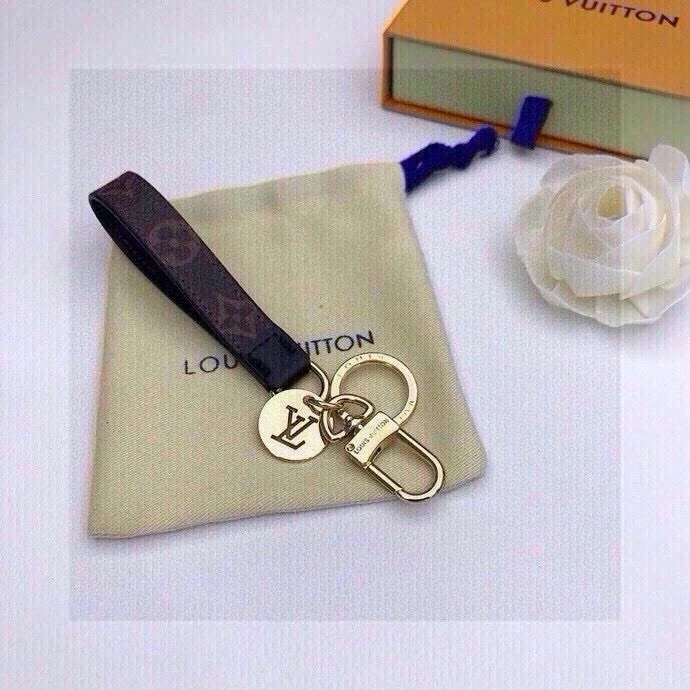 Snug Louis Vuitton Keychains 265159