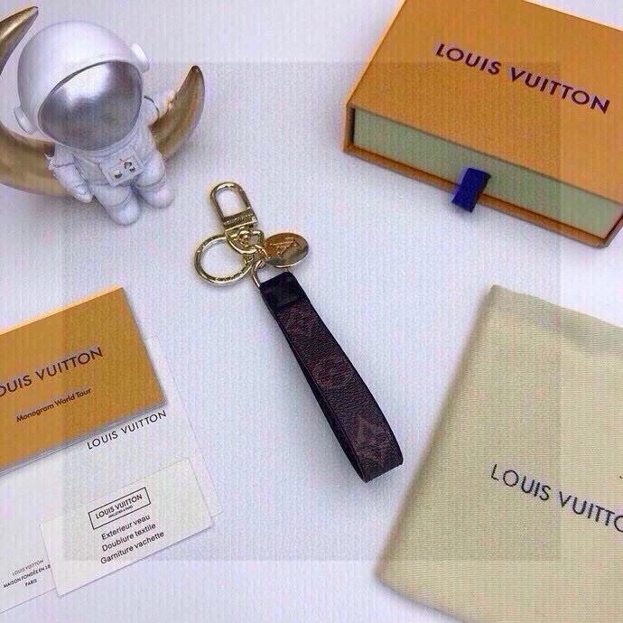 Snug Louis Vuitton Keychains 265159