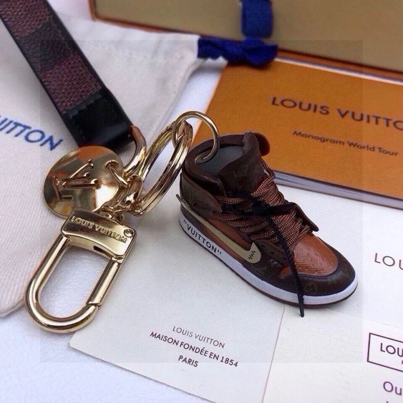MultiPurpose Louis Vuitton Keychains 265138