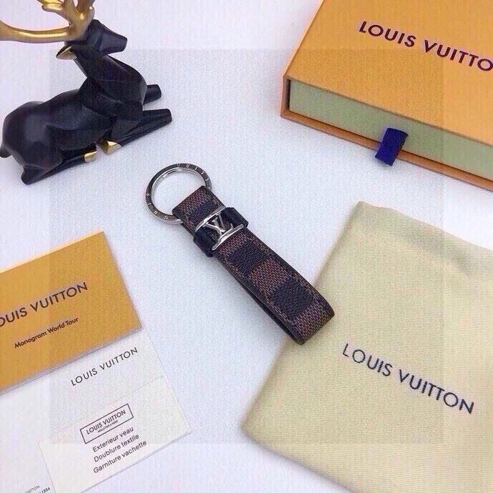 Breathable Louis Vuitton Keychains 265122
