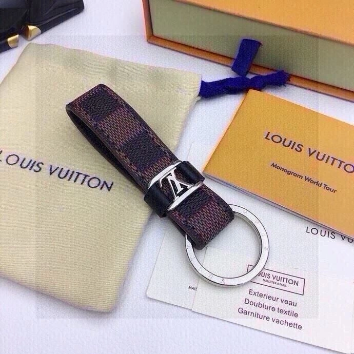 Breathable Louis Vuitton Keychains 265122