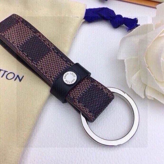 Breathable Louis Vuitton Keychains 265122