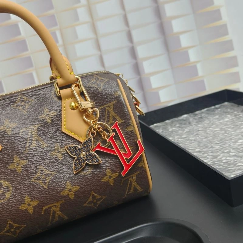 NewStyle Louis Vuitton Keychains 265136