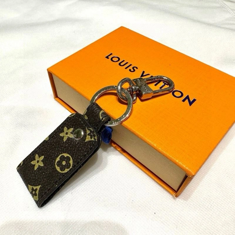 Louis Vuitton Keychains ModernLook 265106