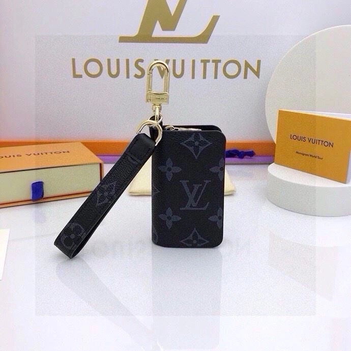 MoistureWicking Louis Vuitton Keychains 265096