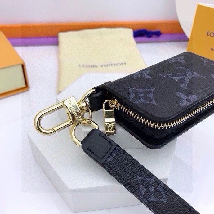 MoistureWicking Louis Vuitton Keychains 265096