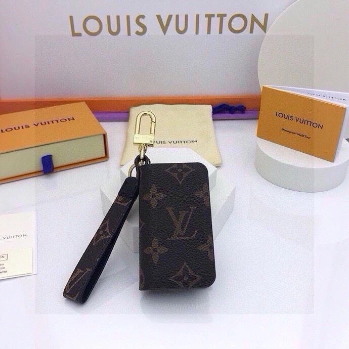 Contemporary Louis Vuitton Keychains 265085