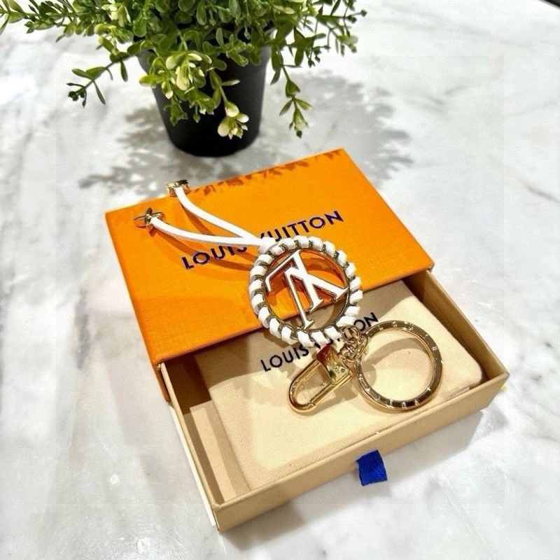 Minimalist Louis Vuitton Keychains 265069