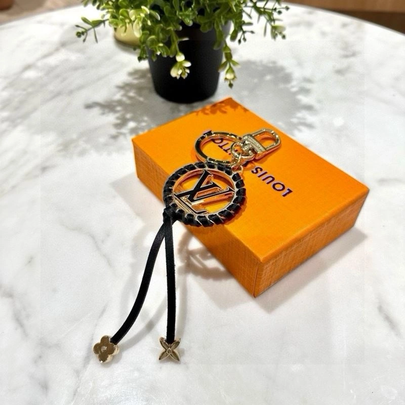 Minimalist Louis Vuitton Keychains 265069