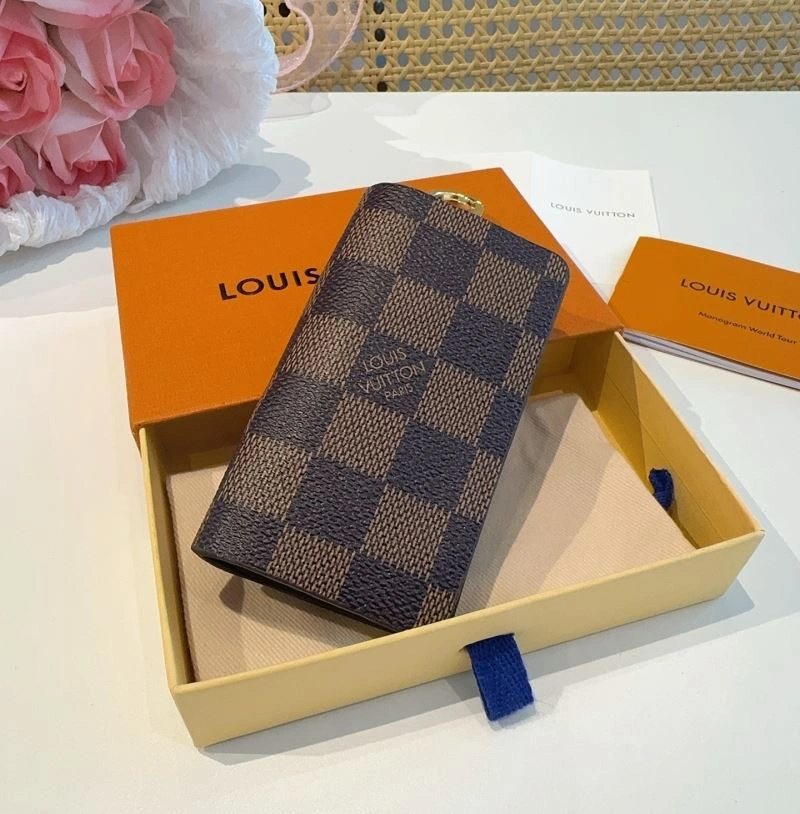 OnTrend Louis Vuitton Keychains 265089