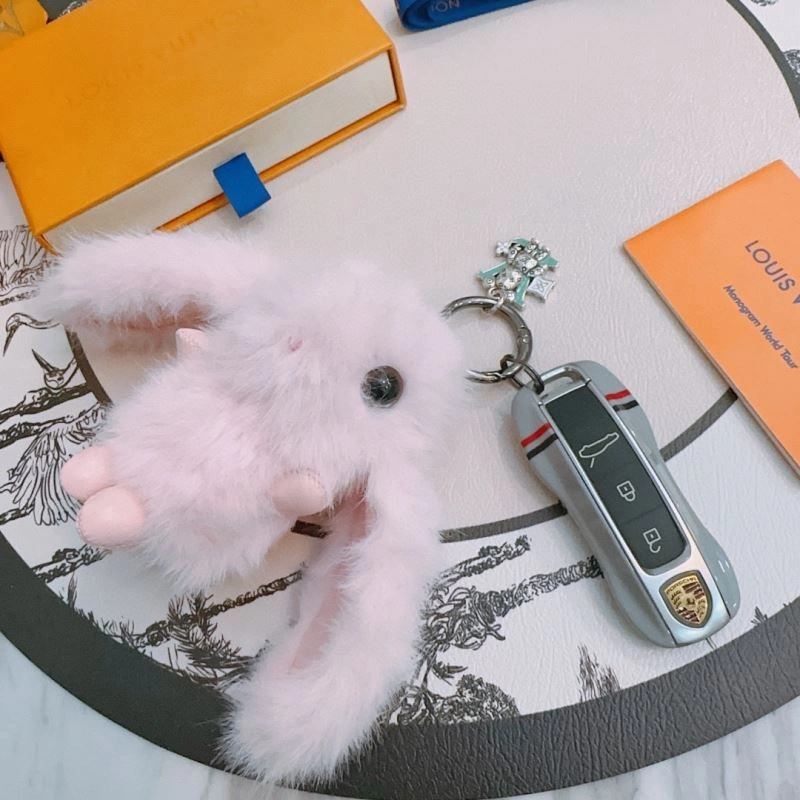 Snug Louis Vuitton Keychains 265057