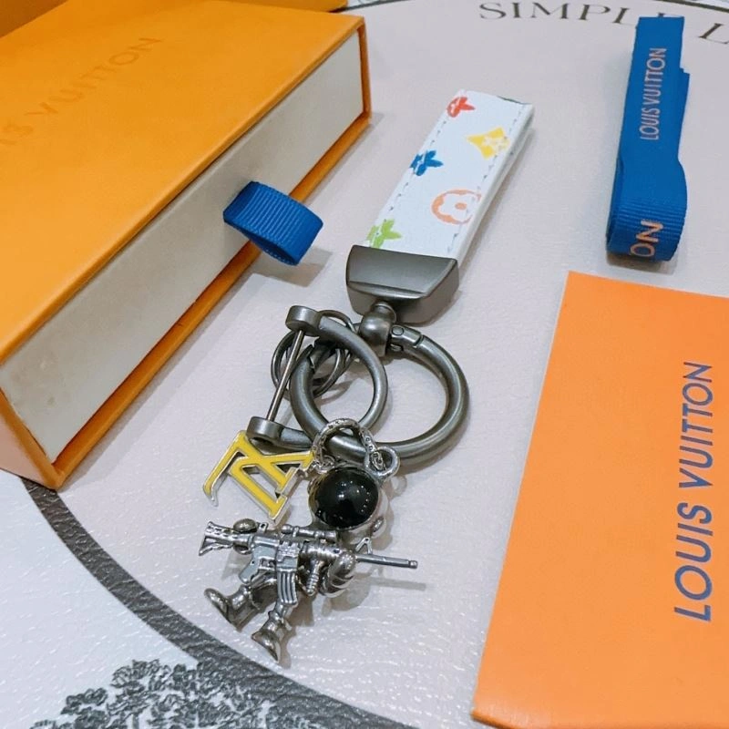 ModernLook Louis Vuitton Keychains 265030