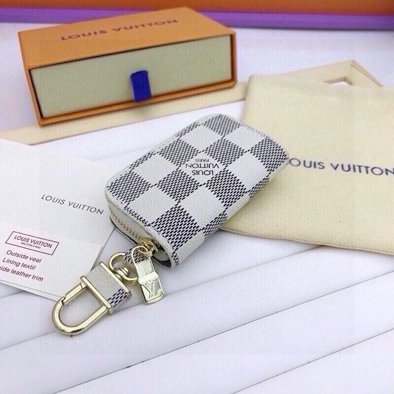 Louis Vuitton Keychains Fashionable 265023