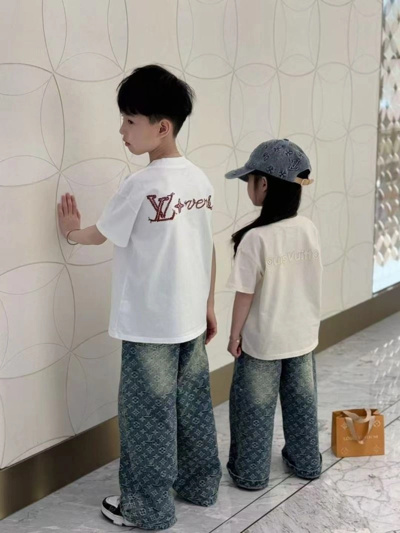 Casual Louis Vuitton Kids 132263