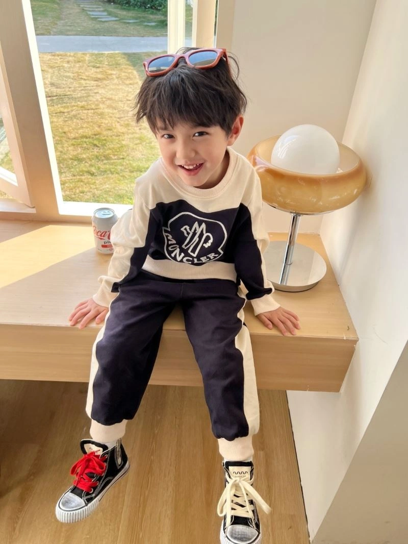 Unisex Louis Vuitton Kids 132222