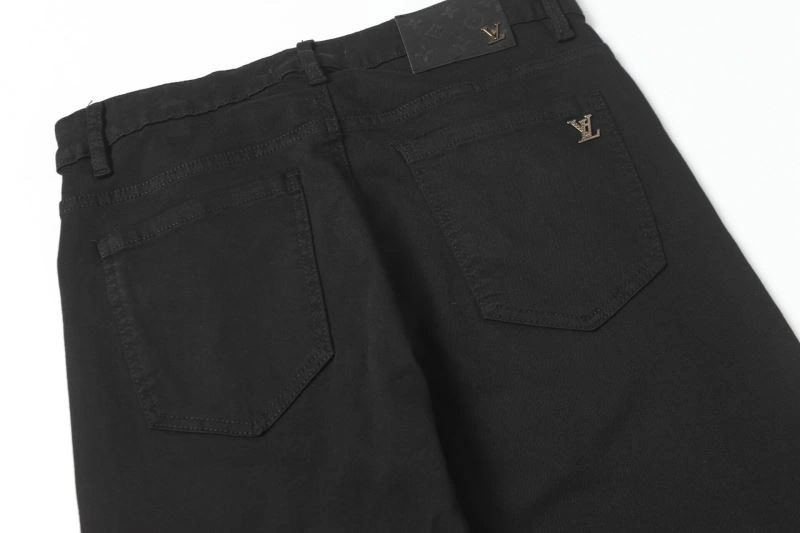 UrbanChic Louis Vuitton Long Pants 132164