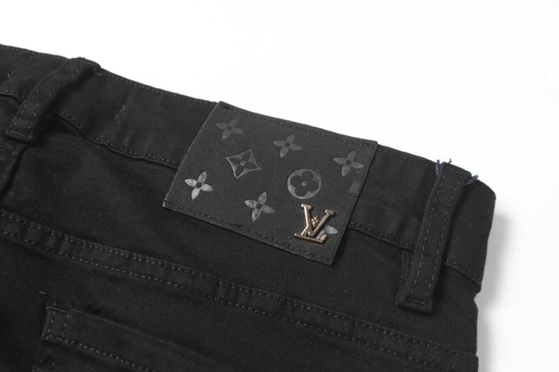 UrbanChic Louis Vuitton Long Pants 132164