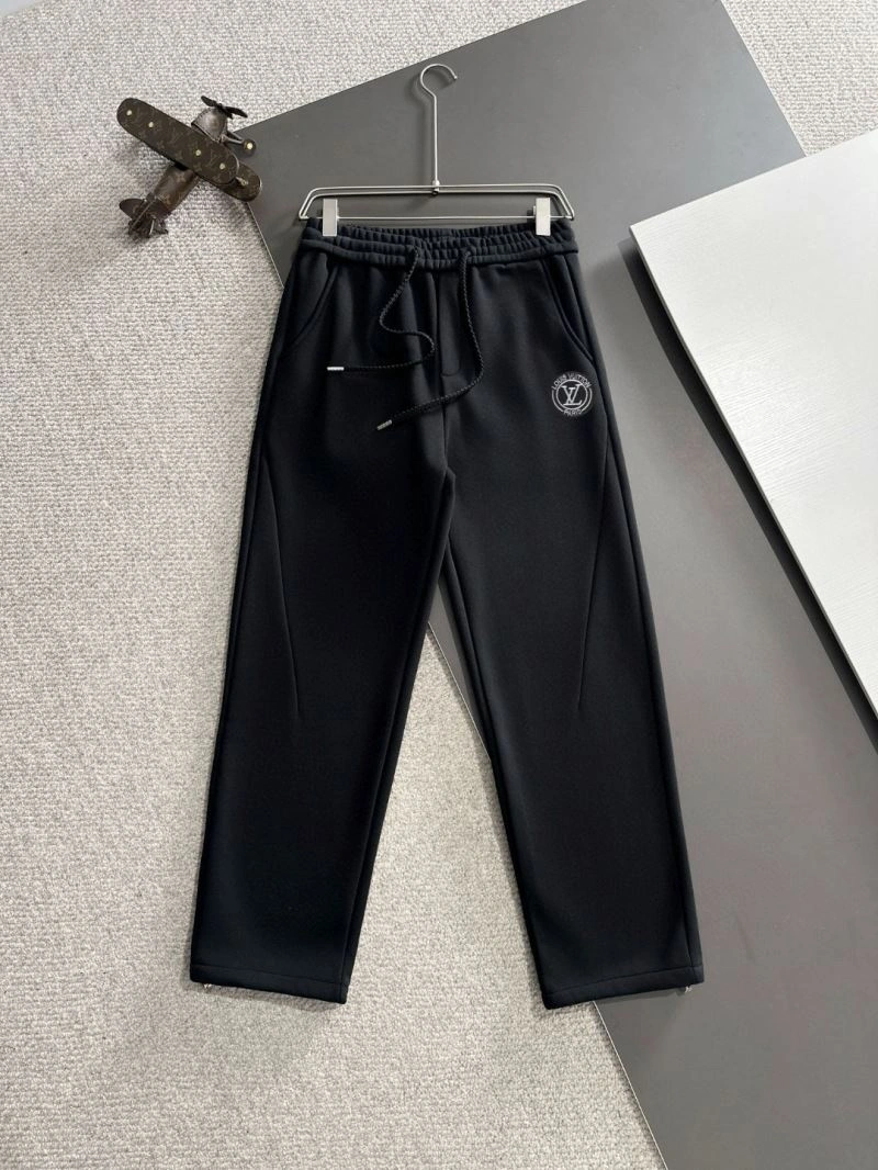 Fashionable Louis Vuitton Long Pants 138681