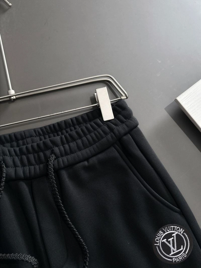Fashionable Louis Vuitton Long Pants 138681